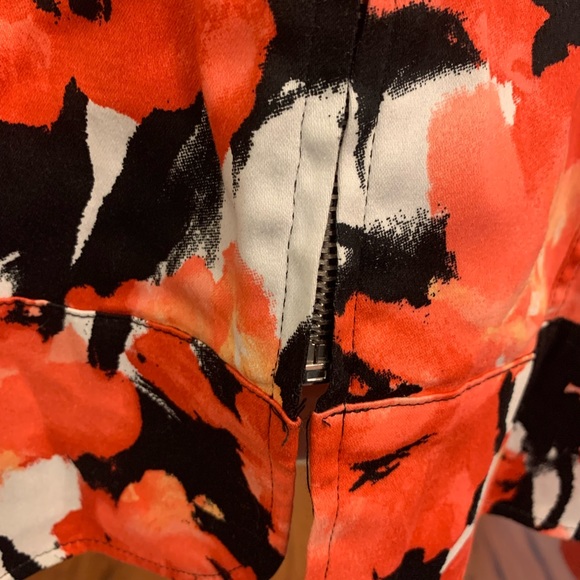 Erin London one of a kind zippered jacket. Size XL. Salmon color abstract design - Picture 4 of 8